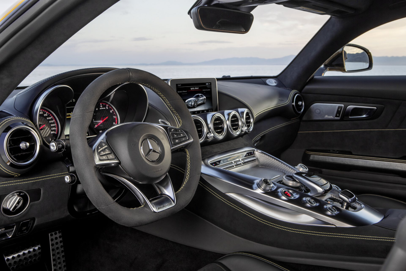 Illustration for article titled The Mercedes-AMG GT S Is A 503 HP Land Missile Aimed At Porsche